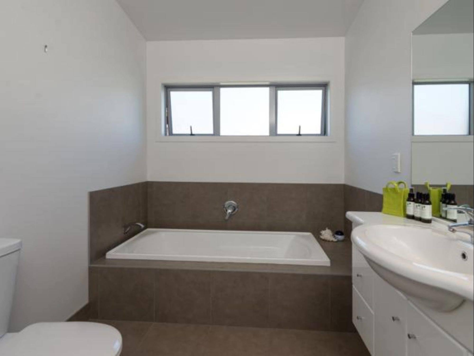 Lupin Lodge Bed & Breakfast Taupo Exterior photo